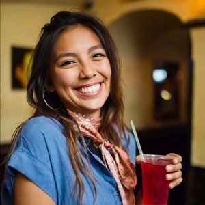 Meet your Posher, Laura